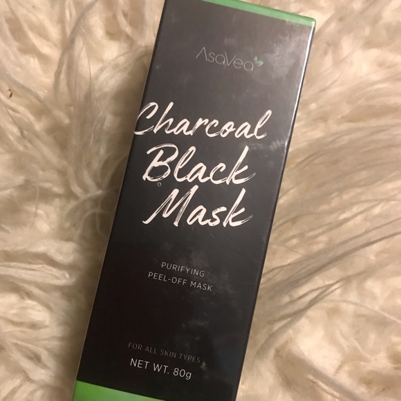 NIB Charcoal Peel-Off Mask - Picture 2 of 5